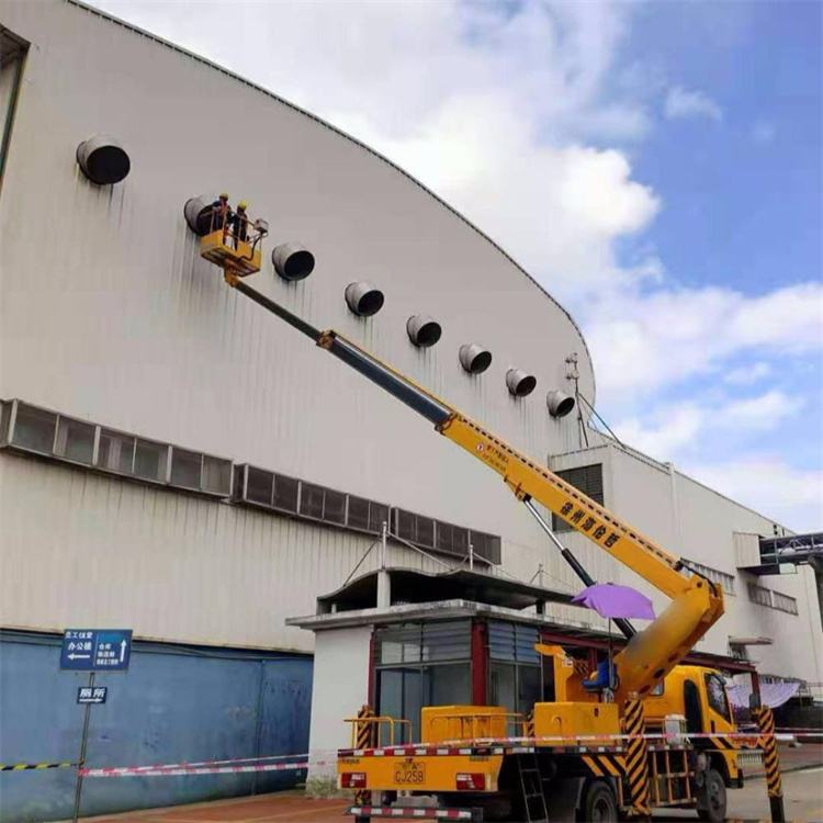 会山镇高空作业车出租服务：专业广告牌安装解决方案